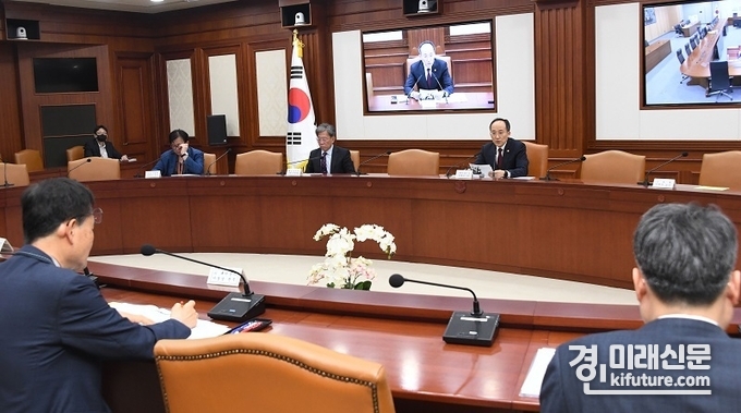 추경호 부총리 겸 기재부 장관이 경제 규제혁신 TF 회의를 진행하고 있다. <사진=기획재정부>