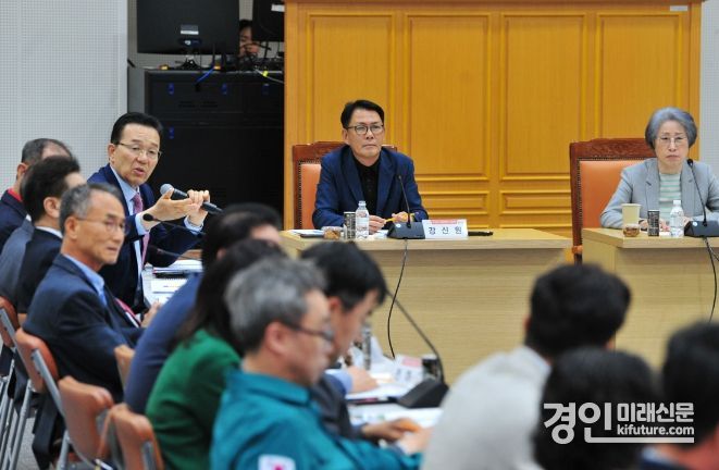 인천 연수구가 구정혁신자문회의 전원회의 전원회의를 열고 있다. <사진=연수구>